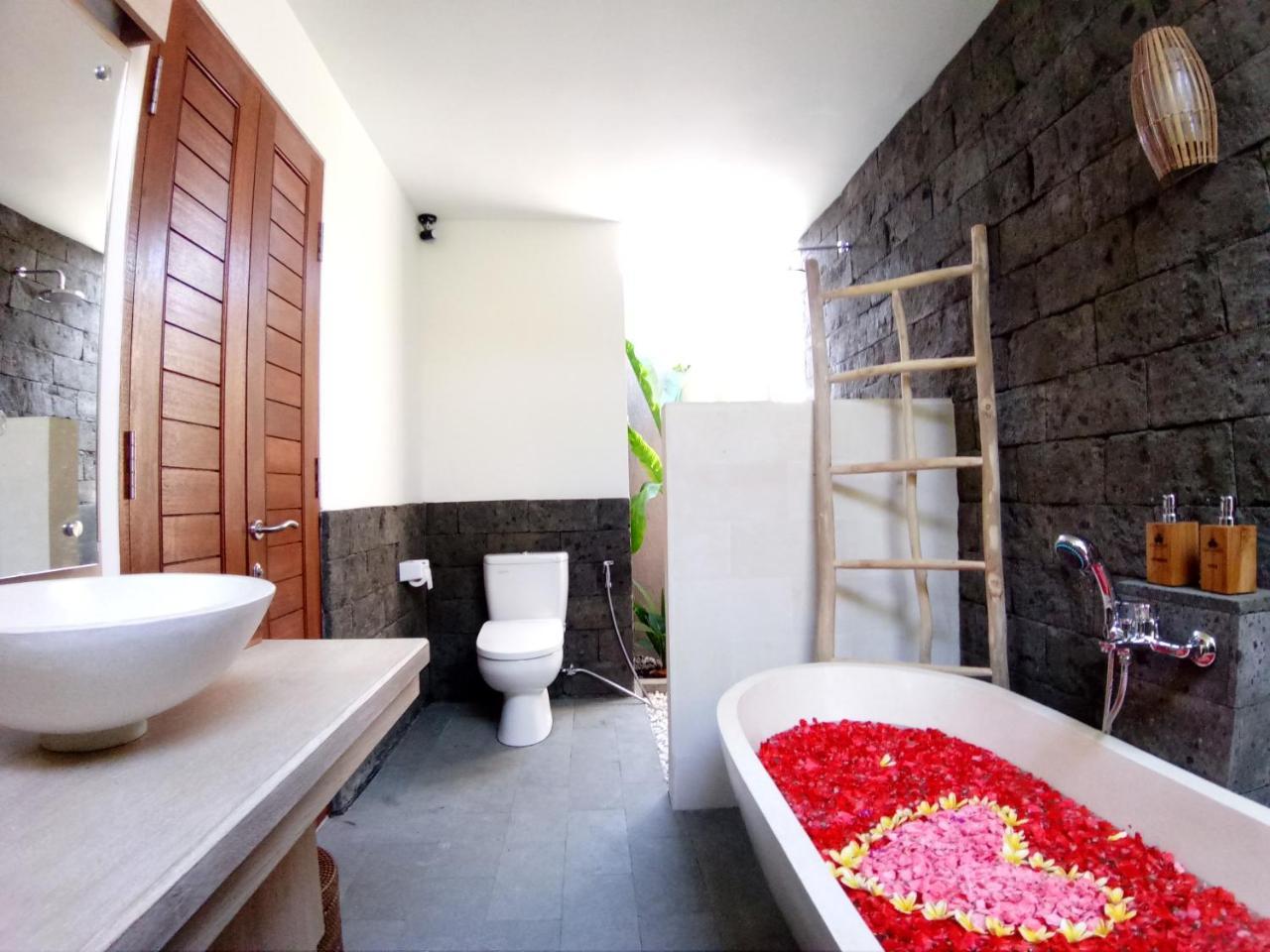 Three Gold Luxury Private Villas Ubud Zewnętrze zdjęcie